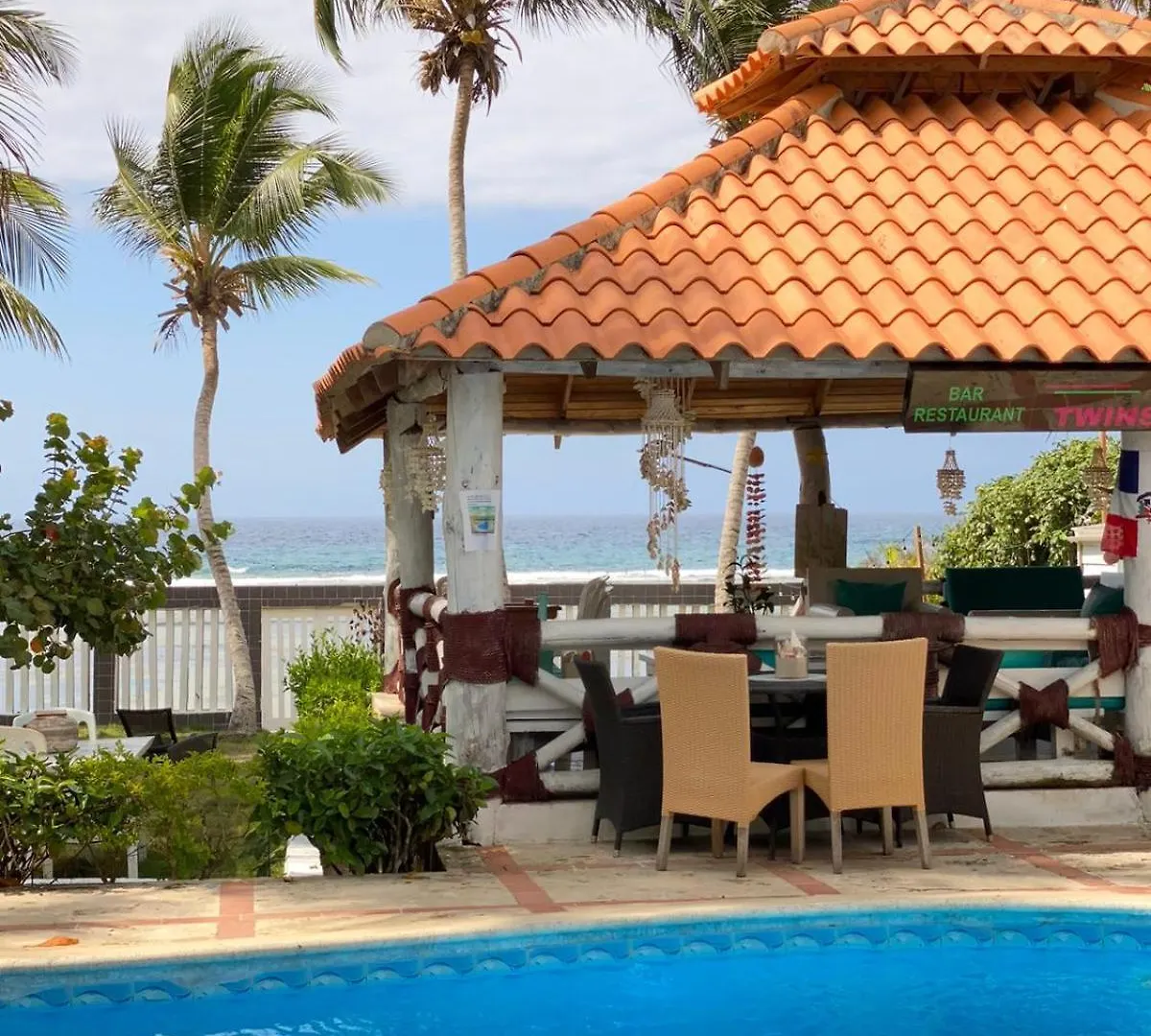 D Franchecis Hostal Juan Dolio Guest house